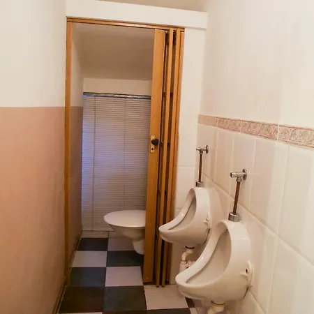 Lada كارلوفي فاري