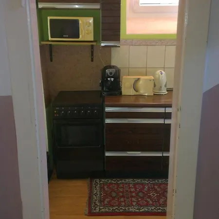 Lada بيت ضيافة كارلوفي فاري