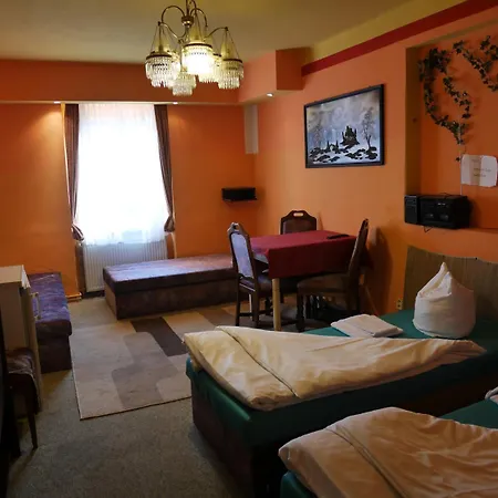 Lada كارلوفي فاري