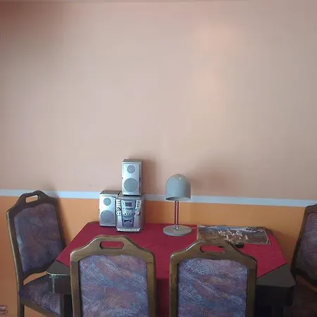 Lada كارلوفي فاري