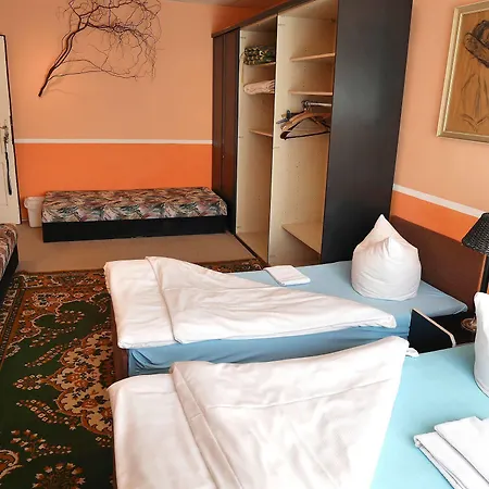 Guest house Lada 2*